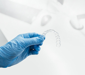 Riesgos asociados al tratamiento ortodóncico a distancia de maloclusiones dentarias